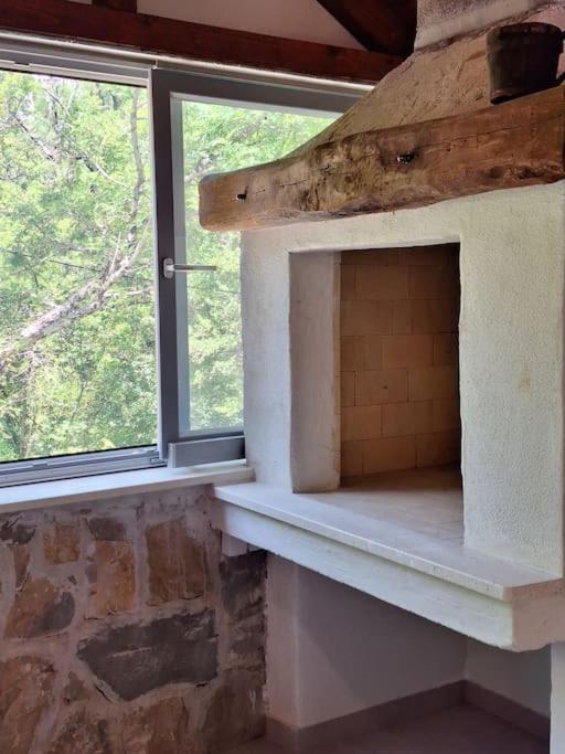 Vikendica Stone House Gazda Omis
